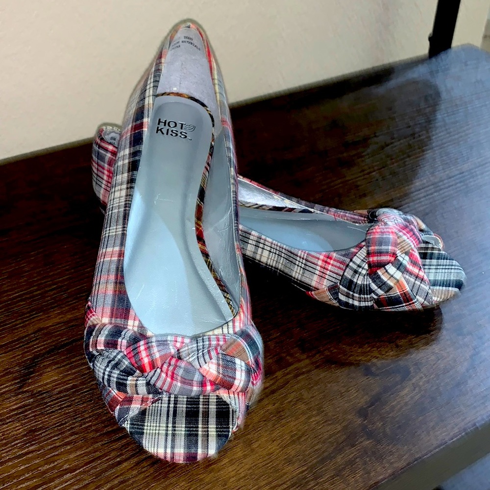 Hot Kiss red plaid shoes